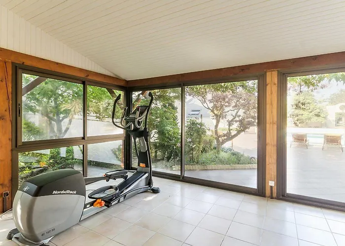 Holiday home Authentique Avec Piscine Chauffee Et Jardin Paysager Pres De Nantes - Fr-1-306-962 *