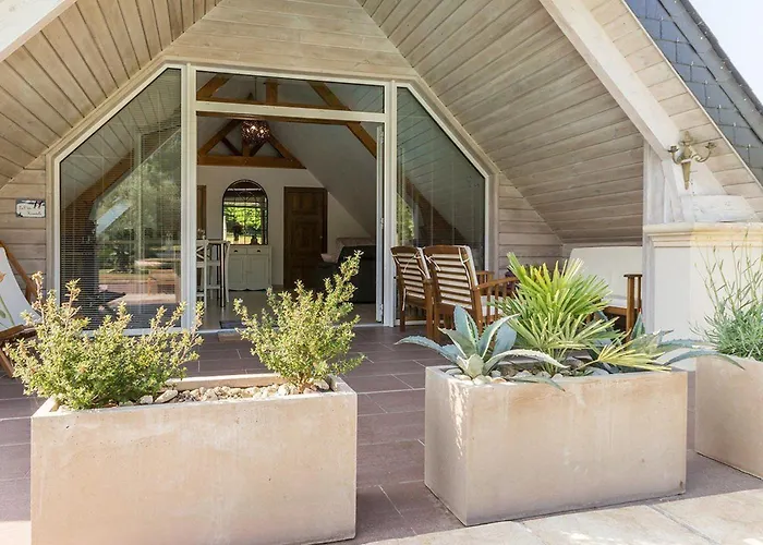 Authentique Avec Piscine Chauffee Et Jardin Paysager Pres De Nantes - Fr-1-306-962 Holiday home