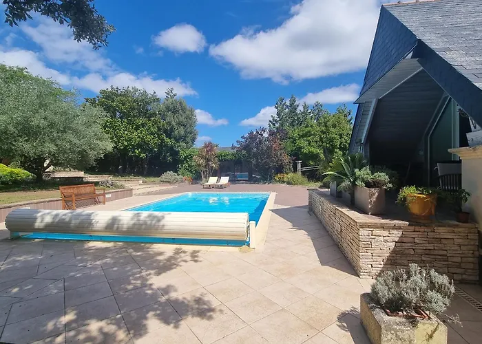 Authentique Avec Piscine Chauffee Et Jardin Paysager Pres De Nantes - Fr-1-306-962 Saint-Etienne-de-Montluc